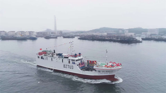 我國(guó)自主建造的首批兩艘大洋性玻璃鋼超低溫金槍魚(yú)延繩釣船隆興801和隆興802順利啟航，對(duì)于我國(guó)的玻璃鋼漁船產(chǎn)業(yè)化進(jìn)程具有里程碑式的重要而深遠(yuǎn)的意義。廣東博皓提供玻璃鋼船艇選材解決方案。
